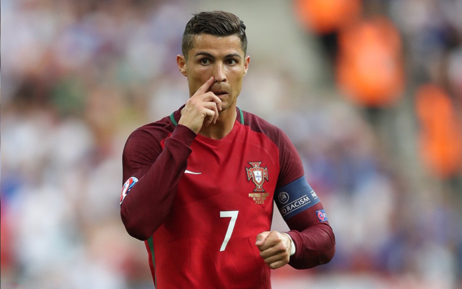 惊险超车：勇敢的一瞬间成就冠军，惊险时速